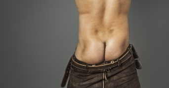 Glatter Hintern mit entfernten Arschhaaren