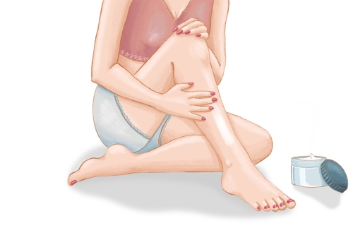 Beine werden eingecremet